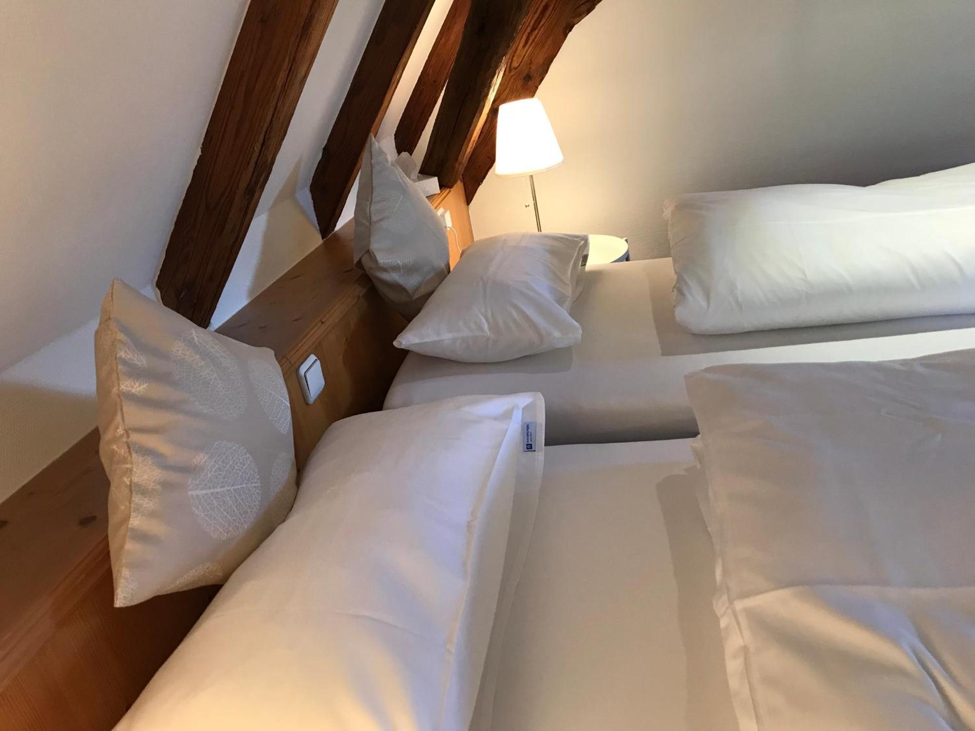 Hotel Hohe Schule Bad Überkingen Quarto foto